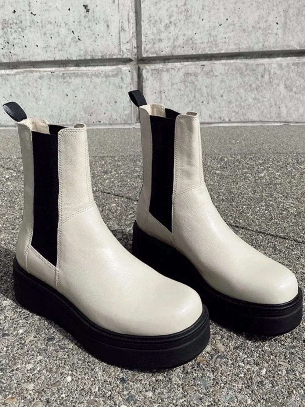 VAGABOND Tara Cream Patent Leather Chelsea Platform Boots US 41 10.5 11 G